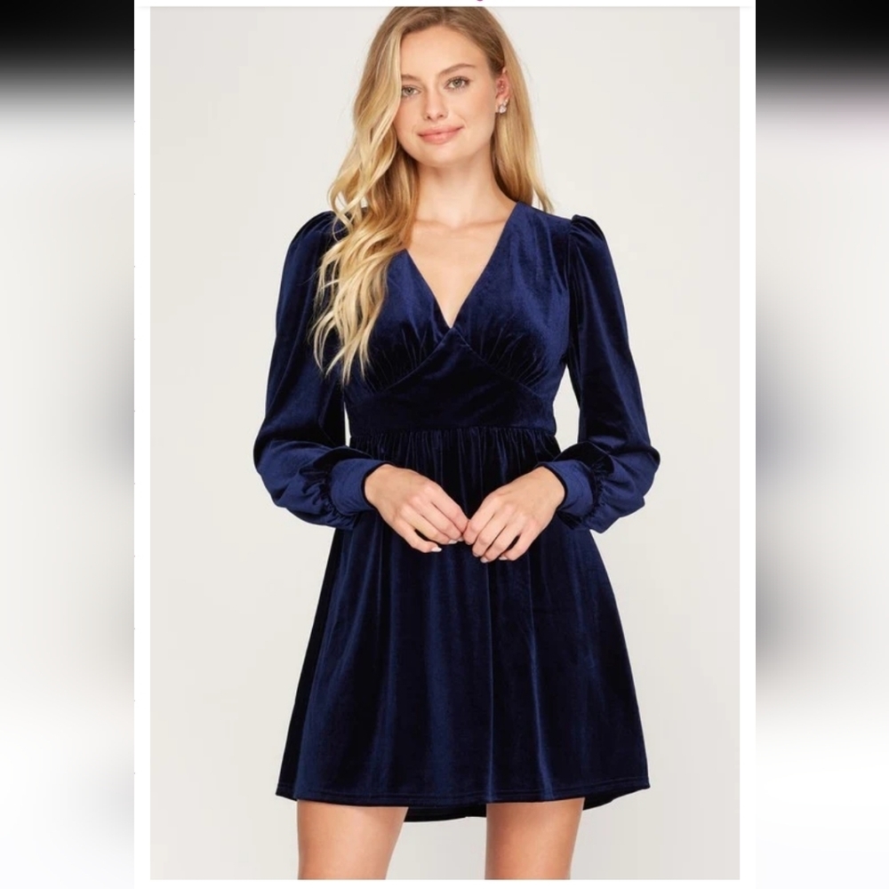 Big Waterblue Sky Women's Blue Velvet V-neck Lantern Sleeve Mini Dress Size M
